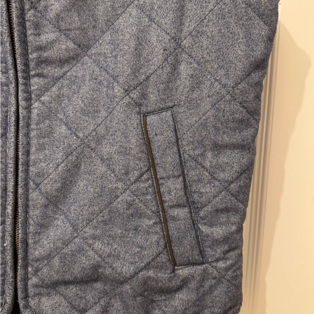 Jos. A. Bank 1905 Quilted Denim Blue Vest with Navy Fleece Lining - Picture 4 of 5